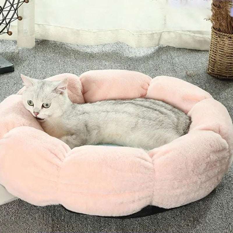 Luxury Cat or Dog bed flower shape design