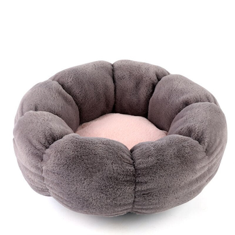 Luxury Cat or Dog bed flower shape design